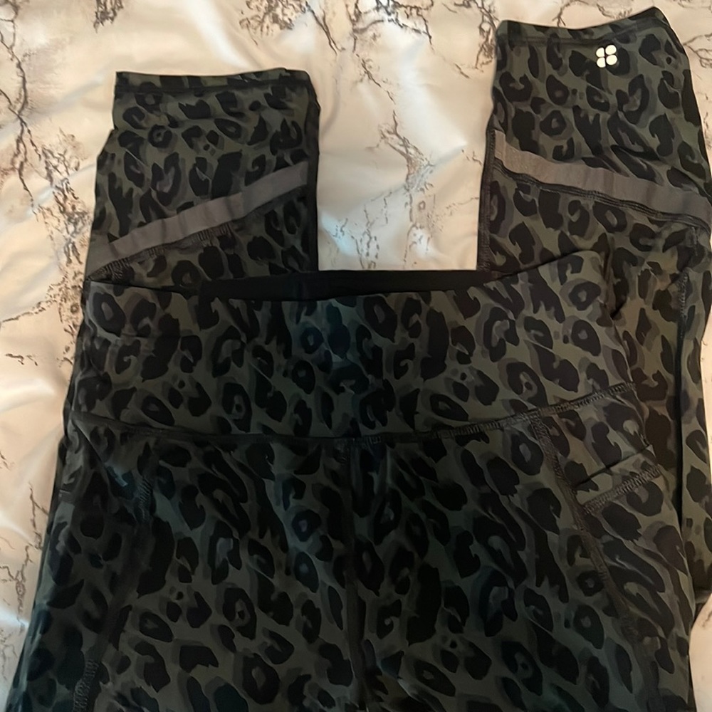Leopard print